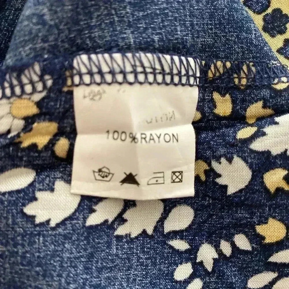 🆕Velzera Plus-size Floral Cutout Sleeve Dress 1X🆕 - Picture 8 of 10